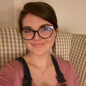 Meet your Posher, Anna